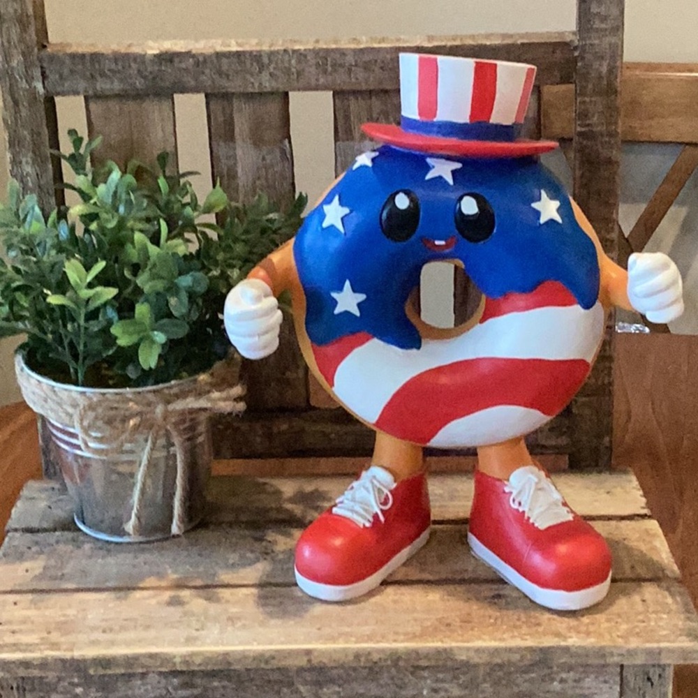 Patriotic Donut Figurine with Hat